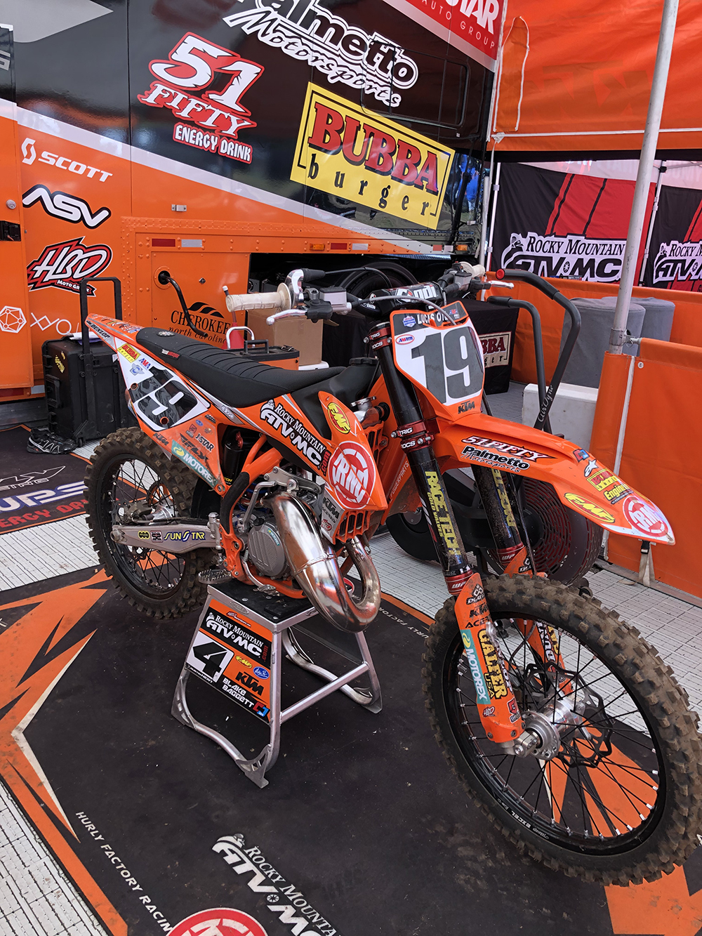 Motorbike with orange powder coating Motorbike OpenThrottle Powder