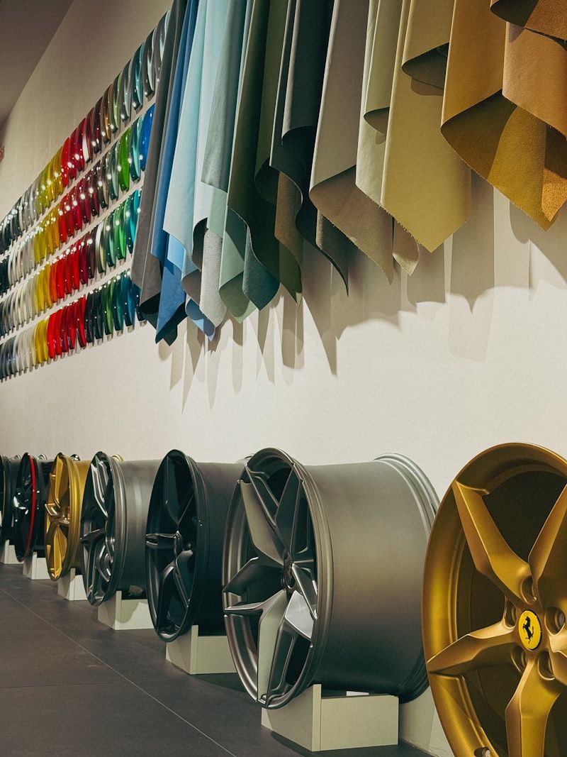 Automotive colour swatches and alloy wheels