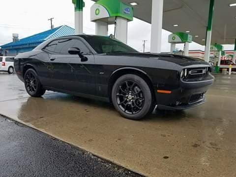 Dodge Challenger — Super Wet Black
